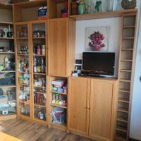 mobile modulare Ikea colore rovere per tinello