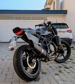 Svartpilen 701 Husqvarna