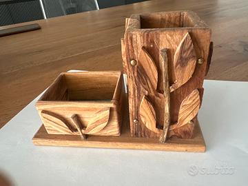 Porta penne in legno pregiato