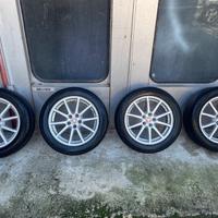 Cerchi e gomme da 17 originali Jaguar
