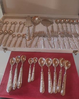Servizio posate Risoli 44 pezzi placate Argento
