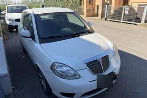 Lancia y  1,2 neopatentato unico proprietario