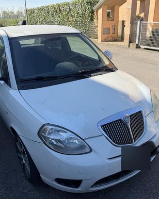 Lancia y  1,2 neopatentato unico proprietario
