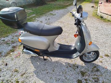 piaggio Vespa ET4 50 
