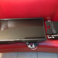 TV MiiA 32" con telecom originale e suppor a muro