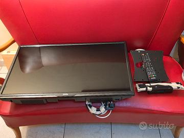TV MiiA 32" con telecom originale e suppor a muro