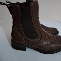 Bata stivaletti in pelle stile inglese