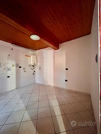 Castellarano con 3 camere posto auto e soffitta