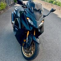Yamaha T-Max 560 Tech Max Akrapovic
