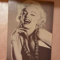 Tela Merylin Monroe