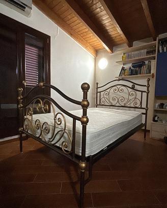 Letto artigianale in ferro battuto