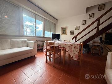 4 LOCALI A COMACCHIO