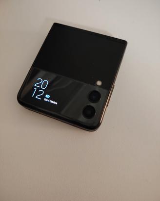 Samsung Galaxy Flip3