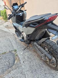 XADV 750