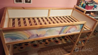 Letto a soppalco IKEA KURA in legno con arcobaleni