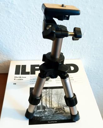 Piccolo treppiedi per fotocamera