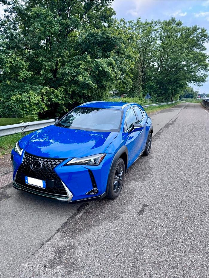 Lexus UX