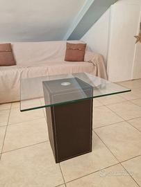Tavolino basso quadrato in vetro