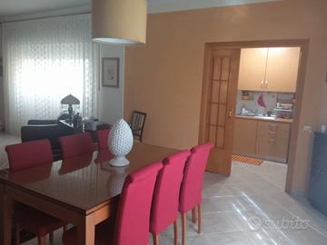 Appartamento in buone condizioni con garages