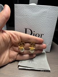 Orecchini Pendenti Dior con Ape e Perla