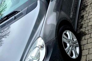 MERCEDES CLASSE B NEOPATENTATI