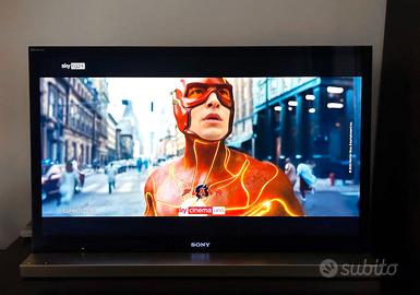 TV Sony Bravia KDL-40NX710 + Soundbar