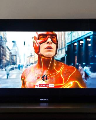 TV Sony Bravia KDL-40NX710 + Soundbar