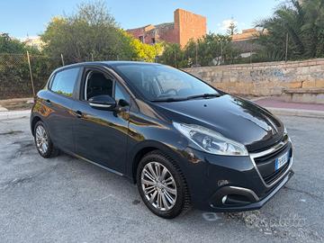 Peugeot 208 BlueHDi 75 5 porte Allure