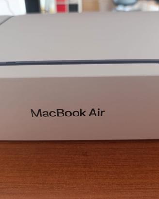 MacBook M4 2025
