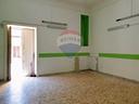piccolo-locale-commerciale-ad-afragola