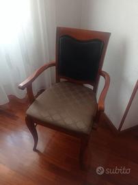 Poltroncina in legno  classica