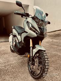 Xadv 750