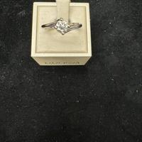 Anello Solitario in oro bianco