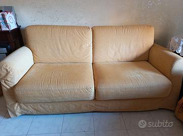 Divani 3 e 2 posti