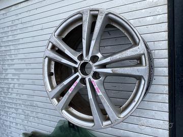 SET DI CERCHI AUDI A6 R18 ORIGINALI