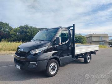 IVECO Daily 35 S15/2.3 3450 cab.