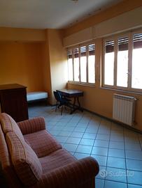 Camera studentesse caltanissetta