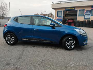 Renault Clio mille Benz E GPL a 5500 incluso passa