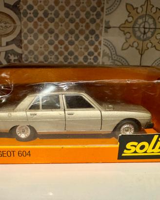 Modellino Peugeot 604 solido