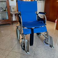 Carrozzina pieghevole