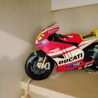 ducati moto GP Valentino rossi 