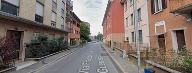 Bilocale con balcone a Monza-libero subito