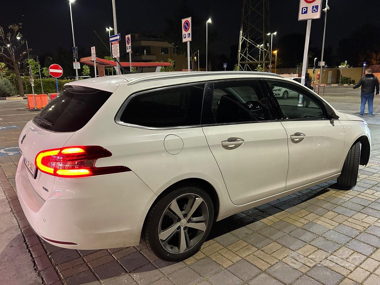 Peugeot 308 SW Allure 1.6 HDi 2015 – Navi – Pelle