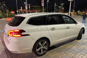 Peugeot 308 SW Allure 1.6 HDi 2015 – Navi – Pelle