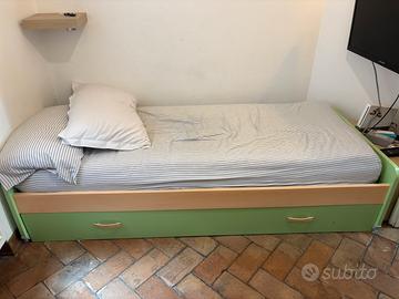 Letto singolo con letto estraibile+ un materasso