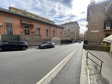 LABORATORIO A GENOVA