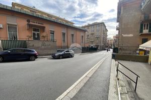 LABORATORIO A GENOVA