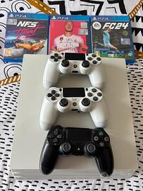 PLAY STATION 4 PRO WHITE 1 TB CON 3 PAD E 3 GIOCHI