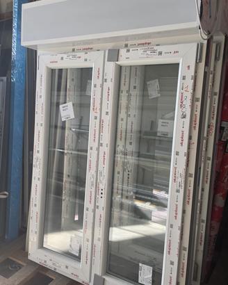 finestra in PVC con serranda elettrica 1065x1400 