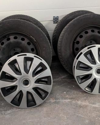 Cerchi in ferro con gomme invernali 500X